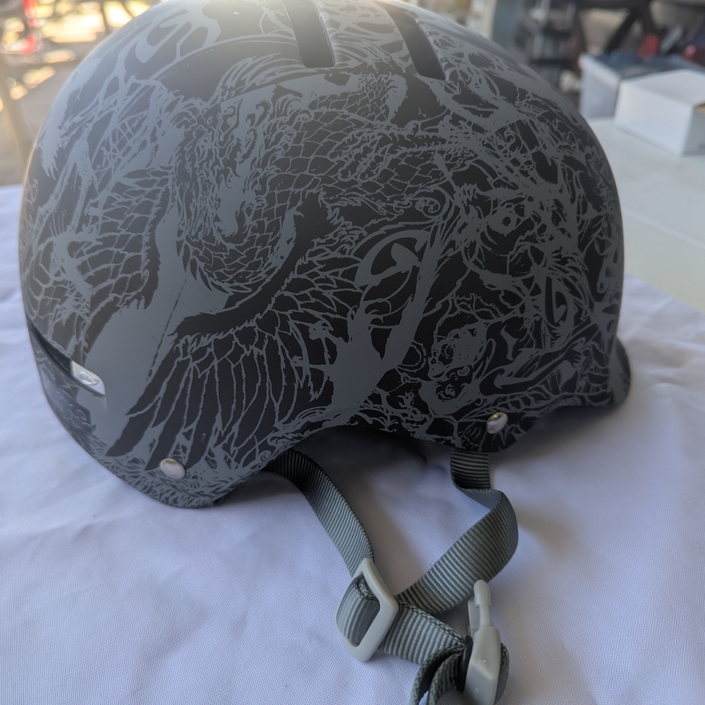 Stylish Gray Helmet with Dragon Design
